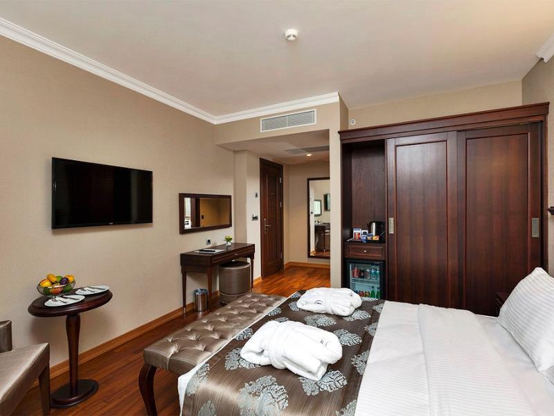 Nova Plaza Taksim Square Hotel Istanbul Exterior photo